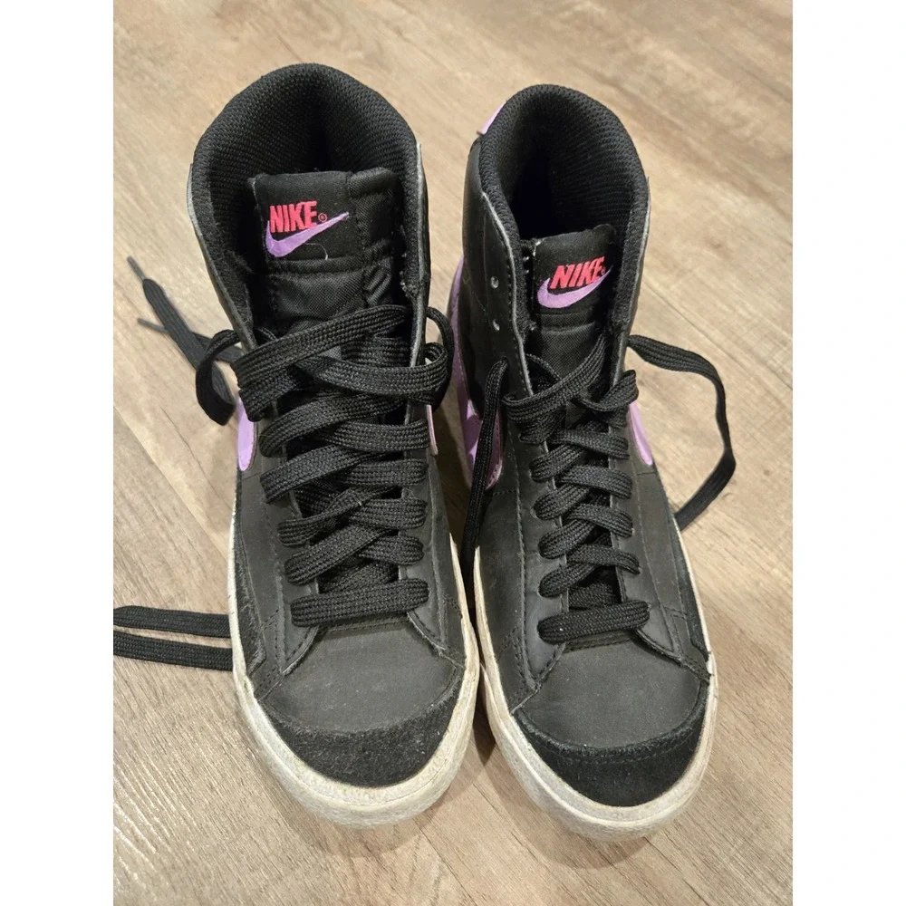 Nike Sneakers Blazer Mid '77 Shoes Sz 4.5 Youth‎ Black/Purple